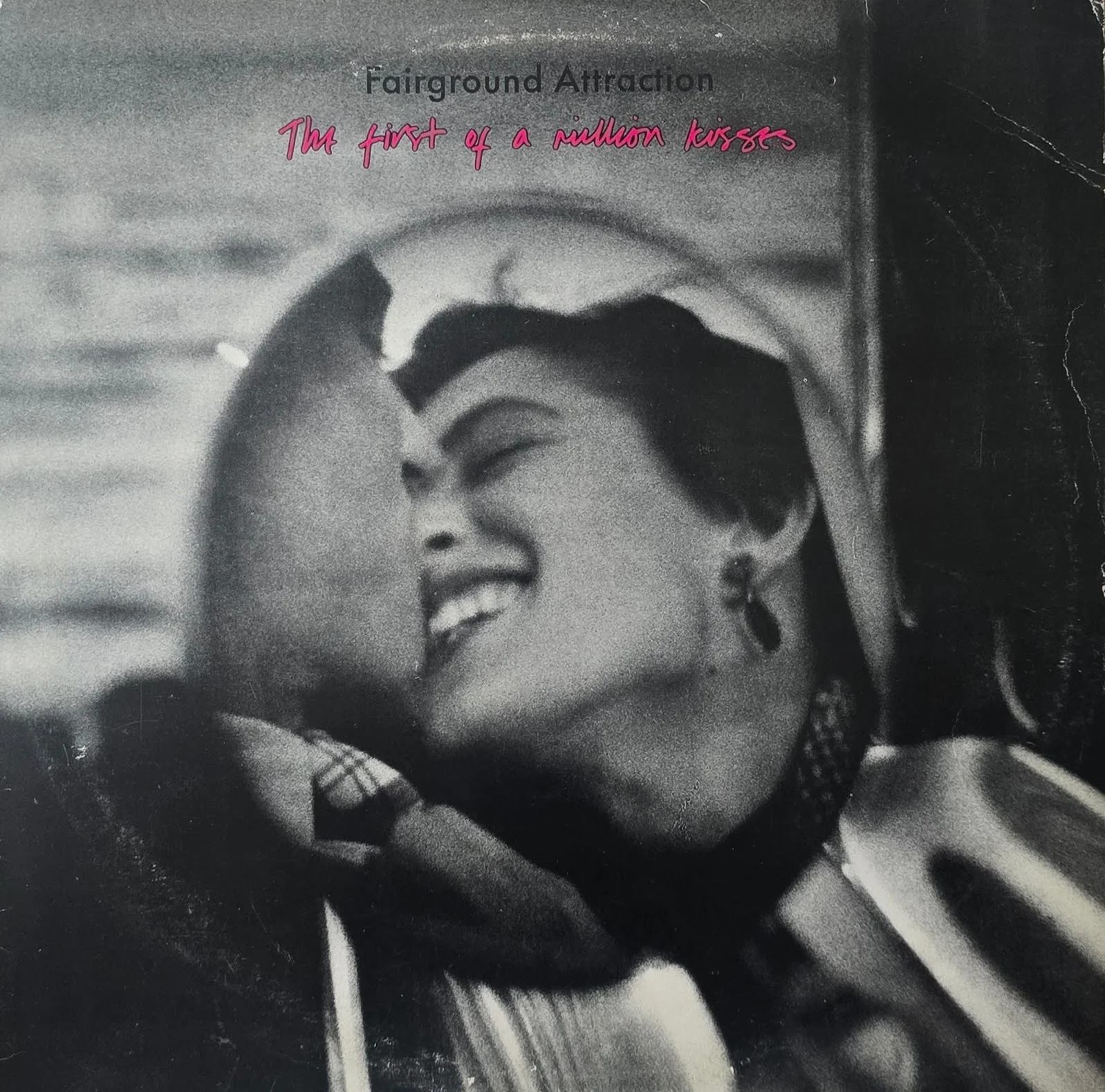 Fairground Attraction – The First Of A Million Kisses